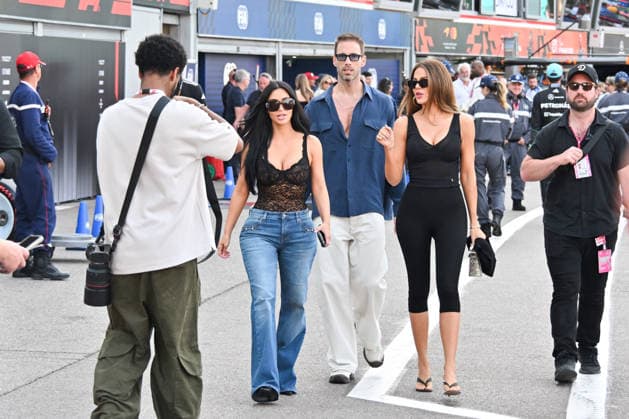 IPA85399783 - Monte Carlo, Formula 1 Monaco Grand Prix - Celebrities attend Saturday practice - Kim Kardashian and KhloÃ Kardashian Pictured: Kim Kardashian and KhloÃ Kardashian  Copyright: xManuelexMangiarottix xManuelexMangiarottix 85399783