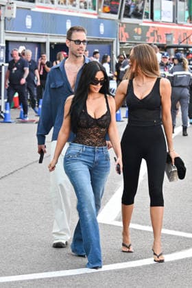 IPA85399799 - Monte Carlo, Formula 1 Monaco Grand Prix - Celebrities attend Saturday practice - Kim Kardashian and KhloÃ Kardashian Pictured: Kim Kardashian and KhloÃ Kardashian  Copyright: xManuelexMangiarottix xManuelexMangiarottix 85399799