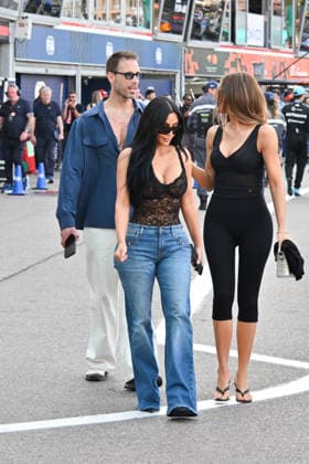 IPA85399801 - Monte Carlo, Formula 1 Monaco Grand Prix - Celebrities attend Saturday practice - Kim Kardashian and KhloÃ Kardashian Pictured: Kim Kardashian and KhloÃ Kardashian  Copyright: xManuelexMangiarottix xManuelexMangiarottix 85399801