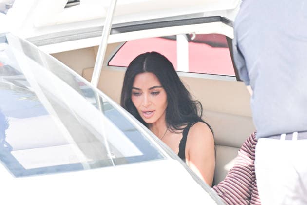 IPA85399892 - Monte Carlo, Formula 1 Monaco Grand Prix - Celebrities attend Saturday practice - Kim Kardashian and KhloÃ Kardashian Pictured: Kim Kardashian and KhloÃ Kardashian  Copyright: xManuelexMangiarottix xManuelexMangiarottix 85399892
