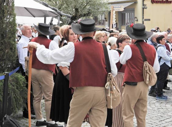 06.06.2026 Schweiz Sursee Schweizerisches Trachtenchorfest. Bild . Trachtengruppe. Kanton.Fribourg. *** 06 06 2026 Switzerland Sursee Swiss Trachten Choir Festival Picture Trachten Group Canton Fribourg 