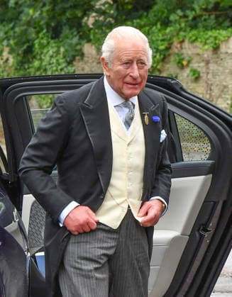 Peter Phillips Marries Harriet Sperling In Gloucestershire King Charles III waves as he arrives for the Royal wedding of Peter Phillips and Harriet Sperling at All Saints Church on June 06, 2026 in Kemble, England. Peter Phillips, the son of Princess Anne, Princess Royal and eldest grandchild of Queen Elizabeth II, will marry NHS Nurse and writer Harriet Sperling during a ceremony at All Saints Church in Kemble today, Credit:Jules Annan Avalon England  Copyright: xJulesxAnnanx xAvalonx 1108326045