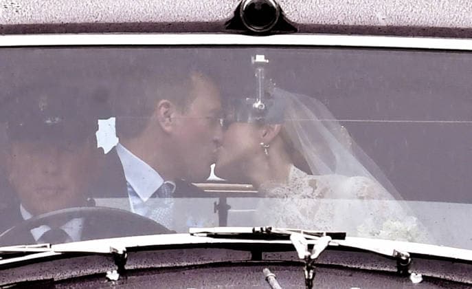 Peter Phillips Marries Harriet Sperling In Gloucestershire Peter Phillips and Harriet Sperling kiss at their wedding at All Saints Church on June 6, 2026 in Kemble, England. Peter Phillips, the son of Princess Anne, Princess Royal and eldest grandchild of Queen Elizabeth II, will marry NHS Nurse and writer Harriet Sperling during a ceremony at All Saints Church in Kemble, Credit:Jules Annan Avalon England  Copyright: xJulesxAnnanx xAvalonx 1108332615