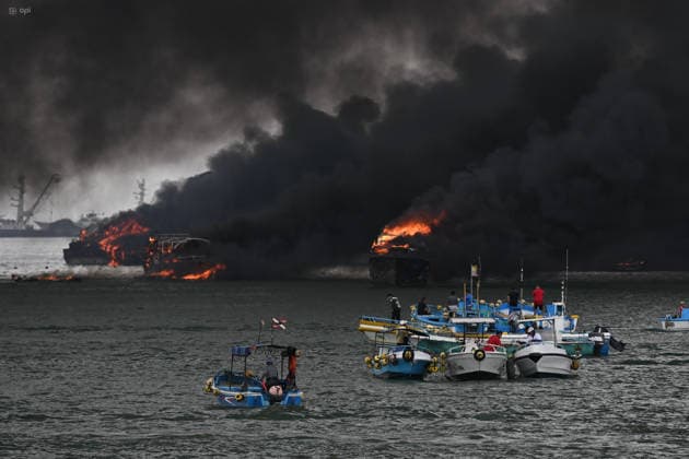 MANTA FIRE BOATS Manta, June 06, 2026 Fire of several boats in the Port of Manta API PHOTO ARIEL OCHOA Manta Manta ManaboÂ Ecuador DIS MANTA FIRE BOATS c0d640e0f3070fcf2062b9a06f326125 Copyright: xArielxOchoax