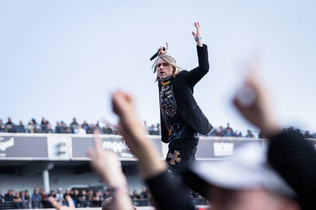 Rock am Ring 2026, Tag 2, 6.6.2026 Die kanadischen Alternative-Rocker von Three Days Grace -- Mit dem Traditionsfestival Rock am Ring am Nürburgring in der Eifel startet in Deutschland die Festival-Saison. Rock am Ring findet in diesem Jahr vom 5. bis 7. Juni statt. Rund 80 Bands und Künstler stehen auf einer der drei großen Bühnen. Nürburg Nürburgring Rheinland-Pfalz Deutschland *** Rock am Ring 2026, Day 2, 6 6 2026 The Canadian alternative rockers from Three Days Grace The traditional Rock am Ring festival at the Nürburgring in the Eifel region kicks off the festival season in Germany Rock am Ring will take place this year from June 5 to 7 Around 80 bands and artists will perform on one of the three large stages Nürburg Nürburgrin Copyright: xSebastianxDerixx