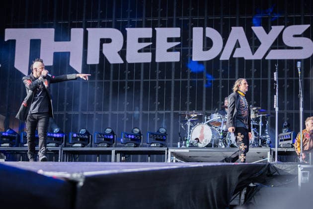 Rock am Ring 2026, Tag 2, 6.6.2026 Die kanadischen Alternative-Rocker von Three Days Grace -- Mit dem Traditionsfestival Rock am Ring am Nürburgring in der Eifel startet in Deutschland die Festival-Saison. Rock am Ring findet in diesem Jahr vom 5. bis 7. Juni statt. Rund 80 Bands und Künstler stehen auf einer der drei großen Bühnen. Nürburg Nürburgring Rheinland-Pfalz Deutschland *** Rock am Ring 2026, Day 2, 6 6 2026 The Canadian alternative rockers from Three Days Grace The traditional Rock am Ring festival at the Nürburgring in the Eifel region kicks off the festival season in Germany Rock am Ring will take place this year from June 5 to 7 Around 80 bands and artists will perform on one of the three large stages Nürburg Nürburgrin Copyright: xSebastianxDerixx