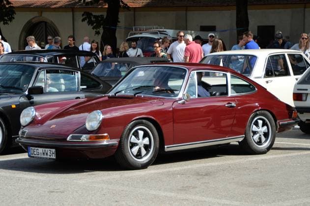 21. Regensburger Classic Rallye, Oldtimer-Rennen bzw Ausfahrt mit Start und Ziel in Regensburg, via Wiesent, Brennberg, Roding, Zandt, Bad Kötzting, Viechtach, Rattenberg am 6. und 7. Juni 2026. Foto: Oldtimer Porsche 911 mit H-Kennzeichen *** 21 Regensburger Classic Rallye, classic car race or exit with start and finish in Regensburg, via Wiesent, Brennberg, Roding, Zandt, Bad Kötzting, Viechtach, Rattenberg on June 6 and 7, 2026 Photo classic car Porsche 911 with H license plate