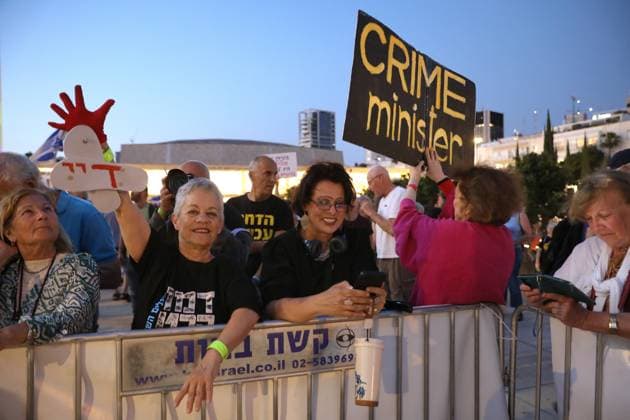 Protest against government in Tel Aviv TEL AVIV, ISRAEL - JUNE 6: People gather to stage protest against Prime Minister Benjamin Netanyahu and his government as they gather at Habima Square in Tel Aviv, Israel on June 6, 2026. Expressing concerns that the upcoming parliamentary elections would be rigged, the protesters called for an end to the ongoing war in Lebanon and the region. Gideon Markowicz Anadolu Tel Aviv Israel. Editorial use only. Please get in touch for any other usage.  Copyright: x2026xAnadoluxGideonxMarkowiczx
