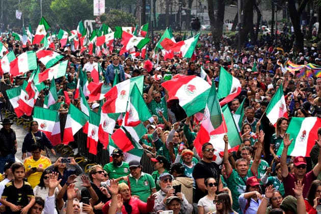 Mexicans Taking Part During The World s Largest Mexican Wave Mexicans taking part in the World s Largest Mexican Wave, aiming for a Guinness World Record before the 2026 FIFA World Cup. June 6, 2026, Mexico City, Mexico. (Photo by Luis Barron Eyepix Group) Copyright: xLuisxBarronx xEyepixxGroupx LB_06062026_185964