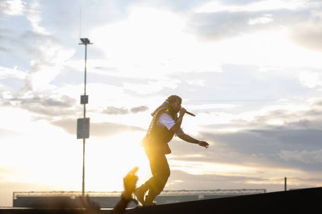 Nico Sallach (Gesang) während des Auftritts der deutschen Metalcore-Band Electric Callboy im Rahmen des Festivals Rock am Ring 2026 am Nürburgring. Nürburg Rock am Ring Rheinland-Pfalz Germany