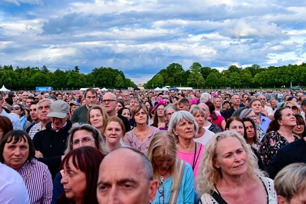 ca. 7.000 Fans sind in den Schleißheimer Schlosspark gekommen um Roland Kaiser zu sehen, 06.06.2026, Oberschleißheim (Deutschland), Roland Kaiser - Sommer Open-Air 2026
