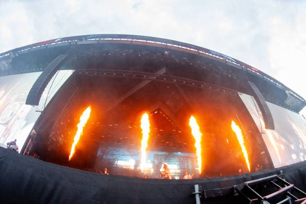 Flammenwerfer während des Auftritts der US-amerikanischen Metalcore-Band Ice Nine Kills im Rahmen des Festivals Rock am Ring 2026 am Nürburgring. Nürburg Rock am Ring Rheinland-Pfalz Germany *** Flamethrower during the performance of the US metalcore band Ice Nine Kills as part of the Rock am Ring 2026 festival at the Nürburgring Nürburg Rock am Ring Rheinland Pfalz Germany