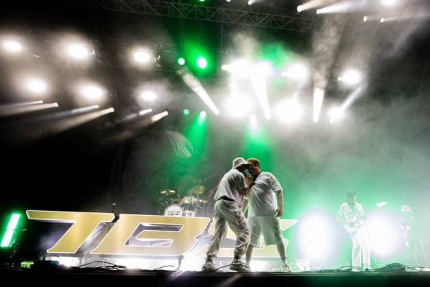 Nicklas Stroppel (Gesang, Shouts) und Alexander Bechtel (Gesang) während des Auftritts der deutschen Rap-Metal-Band The Butcher Sisters im Rahmen des Festivals Rock am Ring 2026 am Nürburgring. Nürburg Rock am Ring Rheinland-Pfalz Germany *** Nicklas Stroppel vocals, shouts and Alexander Bechtel vocals during the performance of the German rap metal band The Butcher Sisters as part of the Rock am Ring 2026 festival at the Nürburgring Nürburg Rock am Ring Rheinland Pfalz Germany