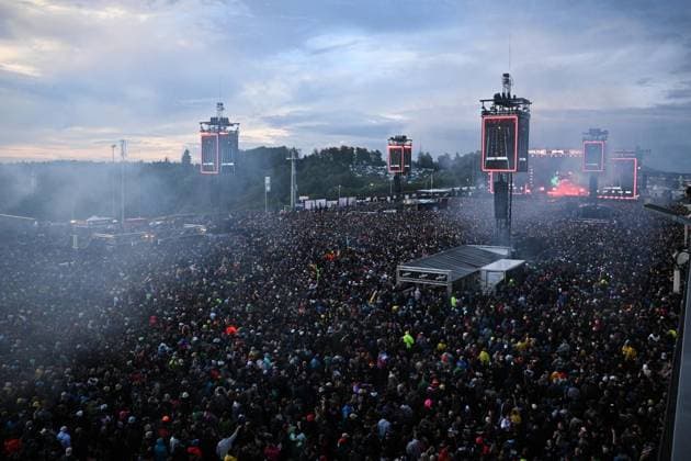 Rock am Ring 2026 ** NUR FÜR REDAKTIONELLE ZWECKE ** EDITORIAL USE ONLY **<p>Fans während des Konzerts von der Band Electric Callboy spielt bei Rock am Ring Festival, am 06.06.2026 im Nürburgring. Deutschland NRW Nürburg Copyright: SocratesxTassos *** Rock am Ring 2026 FOR EDITORIAL PURPOSES ONLY EDITORIAL USE ONLY p Fans during the concert of the band Electric Callboy playing at Rock am Ring Festival, on 06 06 2026 at Nürburgring Germany NRW Nürburg Copyright SocratesxTassos Copyright: SocratesxTassos doc866d293s72s13xcjke5x ,EDITORIAL USE ONLY