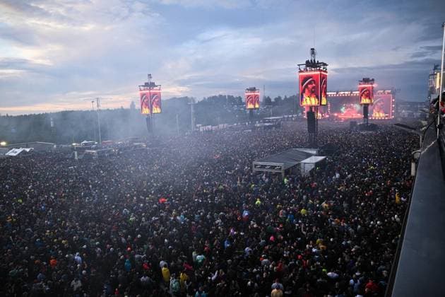 Rock am Ring 2026 ** NUR FÜR REDAKTIONELLE ZWECKE ** EDITORIAL USE ONLY **<p>Fans während des Konzerts von der Band Electric Callboy spielt bei Rock am Ring Festival, am 06.06.2026 im Nürburgring. Deutschland NRW Nürburg Copyright: SocratesxTassos *** Rock am Ring 2026 FOR EDITORIAL PURPOSES ONLY EDITORIAL USE ONLY p Fans during the concert of the band Electric Callboy playing at Rock am Ring Festival, on 06 06 2026 at Nürburgring Germany NRW Nürburg Copyright SocratesxTassos Copyright: SocratesxTassos doc866d29cx4rdjv8m1w0m ,EDITORIAL USE ONLY