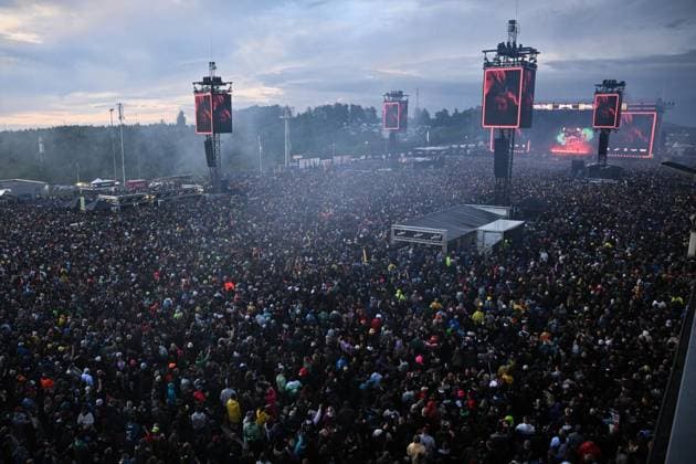 Rock am Ring 2026 ** NUR FÜR REDAKTIONELLE ZWECKE ** EDITORIAL USE ONLY **<p>Fans während des Konzerts von der Band Electric Callboy spielt bei Rock am Ring Festival, am 06.06.2026 im Nürburgring. Deutschland NRW Nürburg Copyright: SocratesxTassos *** Rock am Ring 2026 FOR EDITORIAL PURPOSES ONLY EDITORIAL USE ONLY p Fans during the concert of the band Electric Callboy playing at Rock am Ring Festival, on 06 06 2026 at Nürburgring Germany NRW Nürburg Copyright SocratesxTassos Copyright: SocratesxTassos doc866d2adz5b612vb06dvn ,EDITORIAL USE ONLY