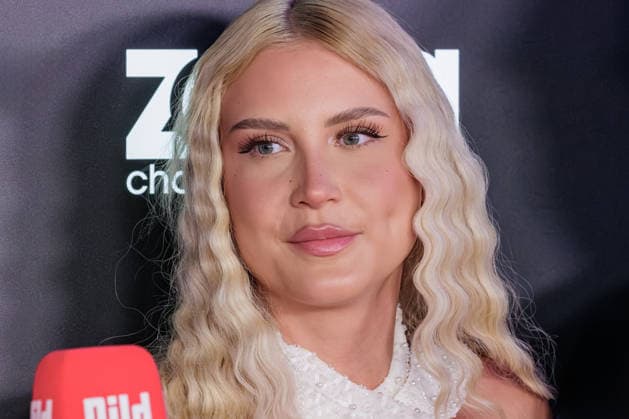 06.06.2026. Leverkusen. Oliver Ginkels Freundin Antonia am Rande des Fame Fighting, das große Promibox-Event von BILD und Eugen Lopez in der Leverkusener Ostermann Arena. Zum ersten Mal in Kooperation mit dem britischen Pendant Misfits Boxing und dem internationalen Medienpartner The Sun. Leverkusen Ostermann Arena Nordrhein-Westfalen Deutschland *** 06 06 2026 Leverkusen Oliver Ginkels girlfriend Antonia on the verge of Fame Fighting, the big celebrity boxing event organized by BILD and Eugen Lopez at the Ostermann Arena in Leverkusen For the first time in cooperation with the British counterpart Misfits Boxing and the international media partner The Sun Leverkusen Ostermann Arena North Rhine-Westphalia Germany