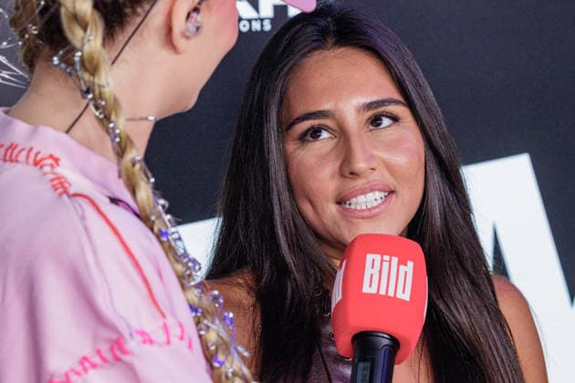 06.06.2026. Leverkusen. Aurelia Lamprecht am Rande des Fame Fighting, das große Promibox-Event von BILD und Eugen Lopez in der Leverkusener Ostermann Arena. Zum ersten Mal in Kooperation mit dem britischen Pendant Misfits Boxing und dem internationalen Medienpartner The Sun. Leverkusen Ostermann Arena Nordrhein-Westfalen Deutschland *** 06 06 2026 Leverkusen Aurelia Lamprecht on the verge of Fame Fighting, the big celebrity boxing event by BILD and Eugen Lopez in the Ostermann Arena in Leverkusen For the first time in cooperation with the British counterpart Misfits Boxing and the international media partner The Sun Leverkusen Ostermann Arena North Rhine-Westphalia Germany