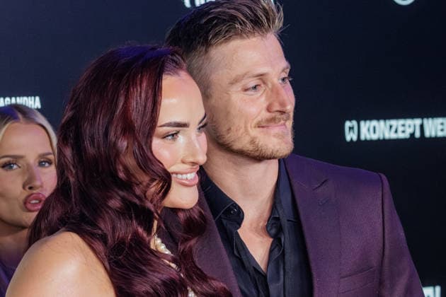 06.06.2026. Leverkusen. (r-l) Tommy Pedroni mit Freundin Paulina am Rande des Fame Fighting, das große Promibox-Event von BILD und Eugen Lopez in der Leverkusener Ostermann Arena. Zum ersten Mal in Kooperation mit dem britischen Pendant Misfits Boxing und dem internationalen Medienpartner The Sun. Leverkusen Ostermann Arena Nordrhein-Westfalen Deutschland *** 06 06 2026 Leverkusen r l Tommy Pedroni with girlfriend Paulina on the sidelines of Fame Fighting, the big celebrity boxing event organized by BILD and Eugen Lopez at the Ostermann Arena in Leverkusen For the first time in cooperation with the British counterpart Misfits Boxing and the international media partner The Sun Leverkusen Ostermann Arena North Rhine-Westphalia Germany