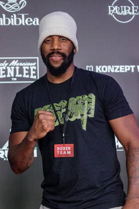 06.06.2026. Leverkusen. Ediz Tasci am Rande des Fame Fighting, das große Promibox-Event von BILD und Eugen Lopez in der Leverkusener Ostermann Arena. Zum ersten Mal in Kooperation mit dem britischen Pendant Misfits Boxing und dem internationalen Medienpartner The Sun. Leverkusen Ostermann Arena Nordrhein-Westfalen Deutschland *** 06 06 2026 Leverkusen Ediz Tasci on the verge of Fame Fighting, the big celebrity boxing event by BILD and Eugen Lopez at the Ostermann Arena in Leverkusen For the first time in cooperation with the British counterpart Misfits Boxing and the international media partner The Sun Leverkusen Ostermann Arena North Rhine-Westphalia Germany