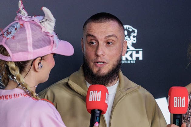 06.06.2026. Leverkusen. Eugen Lopez am Rande des Fame Fighting, das große Promibox-Event von BILD und Eugen Lopez in der Leverkusener Ostermann Arena. Zum ersten Mal in Kooperation mit dem britischen Pendant Misfits Boxing und dem internationalen Medienpartner The Sun. Leverkusen Ostermann Arena Nordrhein-Westfalen Deutschland *** 06 06 2026 Leverkusen Eugen Lopez on the verge of Fame Fighting, the big celebrity boxing event by BILD and Eugen Lopez at the Ostermann Arena in Leverkusen For the first time in cooperation with the British counterpart Misfits Boxing and the international media partner The Sun Leverkusen Ostermann Arena North Rhine-Westphalia Germany