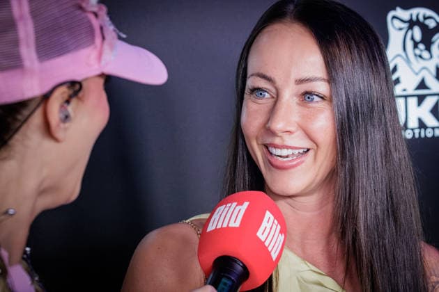 06.06.2026. Leverkusen. Sandra Sicora am Rande des Fame Fighting, das große Promibox-Event von BILD und Eugen Lopez in der Leverkusener Ostermann Arena. Zum ersten Mal in Kooperation mit dem britischen Pendant Misfits Boxing und dem internationalen Medienpartner The Sun. Leverkusen Ostermann Arena Nordrhein-Westfalen Deutschland *** 06 06 2026 Leverkusen Sandra Sicora on the verge of Fame Fighting, the big celebrity boxing event by BILD and Eugen Lopez in the Ostermann Arena in Leverkusen For the first time in cooperation with the British counterpart Misfits Boxing and the international media partner The Sun Leverkusen Ostermann Arena North Rhine-Westphalia Germany