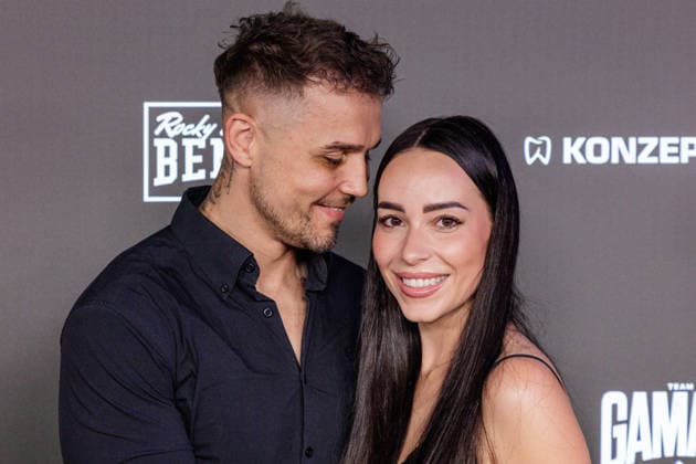 06.06.2026. Leverkusen. (l-r) Tobias Pietrek mit Freundin Mina am Rande des Fame Fighting, das große Promibox-Event von BILD und Eugen Lopez in der Leverkusener Ostermann Arena. Zum ersten Mal in Kooperation mit dem britischen Pendant Misfits Boxing und dem internationalen Medienpartner The Sun. Leverkusen Ostermann Arena Nordrhein-Westfalen Deutschland *** 06 06 2026 Leverkusen l r Tobias Pietrek with girlfriend Mina on the sidelines of Fame Fighting, the big celebrity boxing event organized by BILD and Eugen Lopez at the Ostermann Arena in Leverkusen For the first time in cooperation with the British counterpart Misfits Boxing and the international media partner The Sun Leverkusen Ostermann Arena North Rhine-Westphalia Germany