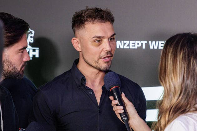 06.06.2026. Leverkusen. Tobias Pietrek am Rande des Fame Fighting, das große Promibox-Event von BILD und Eugen Lopez in der Leverkusener Ostermann Arena. Zum ersten Mal in Kooperation mit dem britischen Pendant Misfits Boxing und dem internationalen Medienpartner The Sun. Leverkusen Ostermann Arena Nordrhein-Westfalen Deutschland *** 06 06 2026 Leverkusen Tobias Pietrek on the verge of Fame Fighting, the big celebrity boxing event by BILD and Eugen Lopez in the Ostermann Arena in Leverkusen For the first time in cooperation with the British counterpart Misfits Boxing and the international media partner The Sun Leverkusen Ostermann Arena North Rhine-Westphalia Germany