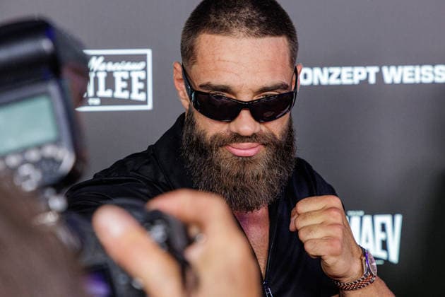 06.06.2026. Leverkusen. Aleks Petrovic am Rande des Fame Fighting, das große Promibox-Event von BILD und Eugen Lopez in der Leverkusener Ostermann Arena. Zum ersten Mal in Kooperation mit dem britischen Pendant Misfits Boxing und dem internationalen Medienpartner The Sun. Leverkusen Ostermann Arena Nordrhein-Westfalen Deutschland *** 06 06 2026 Leverkusen Aleks Petrovic on the verge of Fame Fighting, the big celebrity boxing event by BILD and Eugen Lopez in the Ostermann Arena in Leverkusen For the first time in cooperation with the British counterpart Misfits Boxing and the international media partner The Sun Leverkusen Ostermann Arena North Rhine-Westphalia Germany