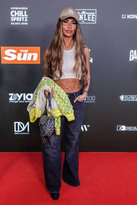 06.06.2026. Leverkusen. Christina Dimitriou am Rande des Fame Fighting, das große Promibox-Event von BILD und Eugen Lopez in der Leverkusener Ostermann Arena. Zum ersten Mal in Kooperation mit dem britischen Pendant Misfits Boxing und dem internationalen Medienpartner The Sun. Leverkusen Ostermann Arena Nordrhein-Westfalen Deutschland *** 06 06 2026 Leverkusen Christina Dimitriou on the sidelines of Fame Fighting, the big celebrity boxing event organized by BILD and Eugen Lopez at the Ostermann Arena in Leverkusen For the first time in cooperation with the British counterpart Misfits Boxing and the international media partner The Sun Leverkusen Ostermann Arena North Rhine-Westphalia Germany