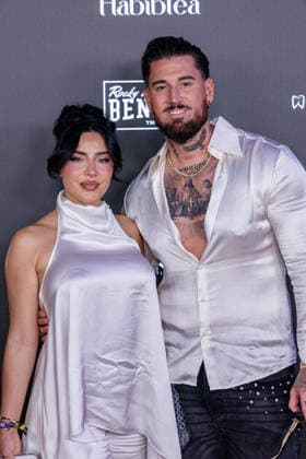 06.06.2026. Leverkusen. Leyla und Mike Heiter am Rande des Fame Fighting, das große Promibox-Event von BILD und Eugen Lopez in der Leverkusener Ostermann Arena. Zum ersten Mal in Kooperation mit dem britischen Pendant Misfits Boxing und dem internationalen Medienpartner The Sun. Leverkusen Ostermann Arena Nordrhein-Westfalen Deutschland *** 06 06 2026 Leverkusen Leyla and Mike Heiter on the verge of Fame Fighting, the big celebrity boxing event by BILD and Eugen Lopez in the Ostermann Arena in Leverkusen For the first time in cooperation with the British counterpart Misfits Boxing and the international media partner The Sun Leverkusen Ostermann Arena North Rhine-Westphalia Germany