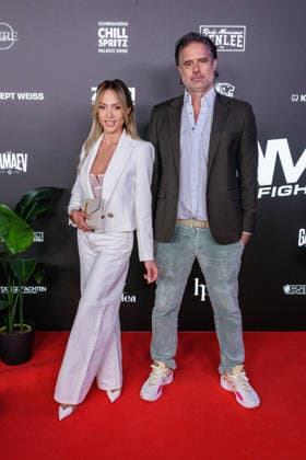06.06.2026. Leverkusen. Jana Maria Neupert und Dr. Can Ansay am Rande des Fame Fighting, das große Promibox-Event von BILD und Eugen Lopez in der Leverkusener Ostermann Arena. Zum ersten Mal in Kooperation mit dem britischen Pendant Misfits Boxing und dem internationalen Medienpartner The Sun. Leverkusen Ostermann Arena Nordrhein-Westfalen Deutschland *** 06 06 2026 Leverkusen Jana Maria Neupert and Dr. Can Ansay on the sidelines of Fame Fighting, the big celebrity boxing event by BILD and Eugen Lopez at the Ostermann Arena in Leverkusen For the first time in cooperation with the British counterpart Misfits Boxing and the international media partner The Sun Leverkusen Ostermann Arena North Rhine-Westphalia Germany