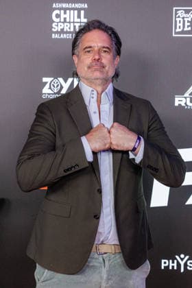 06.06.2026. Leverkusen. Dr. Can Ansay am Rande des Fame Fighting, das große Promibox-Event von BILD und Eugen Lopez in der Leverkusener Ostermann Arena. Zum ersten Mal in Kooperation mit dem britischen Pendant Misfits Boxing und dem internationalen Medienpartner The Sun. Leverkusen Ostermann Arena Nordrhein-Westfalen Deutschland *** 06 06 2026 Leverkusen Dr Can Ansay on the verge of Fame Fighting, the big celebrity boxing event by BILD and Eugen Lopez in the Ostermann Arena in Leverkusen For the first time in cooperation with the British counterpart Misfits Boxing and the international media partner The Sun Leverkusen Ostermann Arena North Rhine-Westphalia Germany