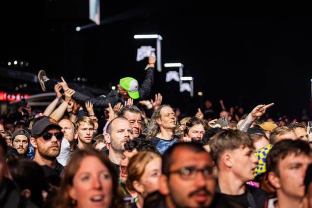 Rock am Ring 2026, Tag 2, 6.6.2026 Volbeat-Fanmomente -- Mit dem Traditionsfestival Rock am Ring am Nürburgring in der Eifel startet in Deutschland die Festival-Saison. Rock am Ring findet in diesem Jahr vom 5. bis 7. Juni statt. Rund 80 Bands und Künstler stehen auf einer der drei großen Bühnen. Nürburg Nürburgring Rheinland-Pfalz Deutschland *** Rock am Ring 2026, Day 2, 6 6 2026 Volbeat fan moments The traditional Rock am Ring festival at the Nürburgring in the Eifel region kicks off the festival season in Germany Rock am Ring will take place this year from June 5 to 7 Around 80 bands and artists will perform on one of the three large stages Nürburg Nürburgring Rhineland-Palatinate Germany Copyright: xSebastianxDerixx