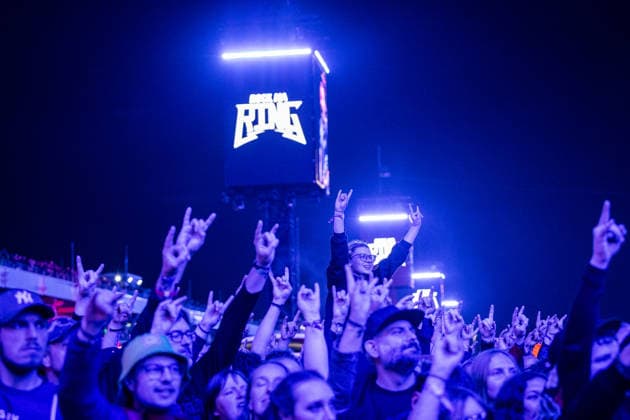Rock am Ring 2026, Tag 2, 6.6.2026 Volbeat-Fanmomente -- Mit dem Traditionsfestival Rock am Ring am Nürburgring in der Eifel startet in Deutschland die Festival-Saison. Rock am Ring findet in diesem Jahr vom 5. bis 7. Juni statt. Rund 80 Bands und Künstler stehen auf einer der drei großen Bühnen. Nürburg Nürburgring Rheinland-Pfalz Deutschland *** Rock am Ring 2026, Day 2, 6 6 2026 Volbeat fan moments The traditional Rock am Ring festival at the Nürburgring in the Eifel region kicks off the festival season in Germany Rock am Ring will take place this year from June 5 to 7 Around 80 bands and artists will perform on one of the three large stages Nürburg Nürburgring Rhineland-Palatinate Germany Copyright: xSebastianxDerixx
