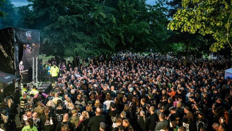 Die Duisburger Punkband Eisenpimmel spielt beim Festiavl Rage against Racism. Am 06.06.2026 in Duisburg ** NUR FÜR REDAKTIONELLE ZWECKE ** EDITORIAL USE ONLY **<p>Die Duisburger Punkband Eisenpimmel spielt beim Festiavl Rage against Racism. Am 06.06.2026 in Duisburg Duisburg Copyright: ChristophxJendral *** The Duisburg punk band Eisenpimmel plays at the Festiavl Rage against Racism On 06 06 2026 in Duisburg FOR EDITORIAL PURPOSES ONLY p The Duisburg punk band Eisenpimmel plays at the Festiavl Rage against Racism On 06 06 2026 in Duisburg Duisburg Copyright ChristophxJendral Copyright: ChristophxJendral doc866epdsdw743sq8re19 ,EDITORIAL USE ONLY