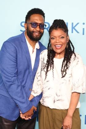 Shrinking Emmy FYC Event Screening LOS ANGELES, CALIFORNIA - JUNE 06: Anthony Davis and Yvette Nicole Brown at Apple TV s Shrinking Emmy FYC Event Screening at DGA Theater Complex on June 06, 2026 in Los Angeles, California Credit: AdMedia EDITORIAL USE ONLY  Copyright: xx AdMediax admphotosthree000557
