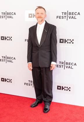 June 6, 2026, New York, New York, USA: Simon Pegg wearing suit by Marc Antoine Barrois attends premiere of Only What We Carry at Tribeca Film Festival at SVA Theatre in New York, NY on June 6, 2026. New York USA - ZUMAr339 20260606_znp_r339_066 Copyright: xLevxRadinx