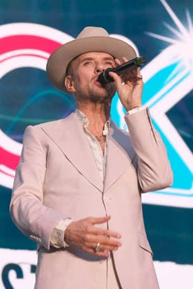 British singer songwriter, Matthew Weston Goss in Southampton, UK - 06 Jun 2026 British singer songwriter, Matthew Weston Goss, known as Matt Goss, former member of UK boy band Bros, performs live on stage at Let s Rock Festival at St Mary s Stadium. He was the lead singer of 1980s pop group Bros. In 1989, Bros won the Brit Award for Breakthrough Artist . Southampton United Kingdom Copyright: xDawnxFletcher-Parkx xSOPAxImagesx DSCF3579