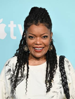 Apple TV™s ˜Shrinking™ Emmy FYC Yvette Nicole Brown arriving to Apple TV™s Shrinking Emmy FYC event screening held at the Directors Guild Theatre on June 6, 2026 in Los Angeles, CA. Los Angeles Directors Guild Theatre California USA Copyright: xLisaxOConnorx xAFF-USA.comx