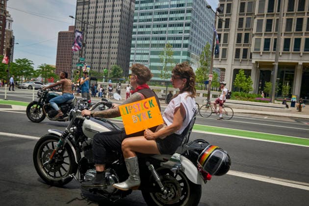 June 6, 2026, Philadelphia, Pennsylvania, USA: People march past City Hall in downtown Philadelphia to protest civil rights abuses against those who identify as LGBTQIA2S+ as part of the annual 2026 Philadelphia Dyke March. Philadelphia, PA, June 5, 2026. Philadelphia USA - ZUMAg216 20260606_znp_g216_014 Copyright: xDominicxGwinnx