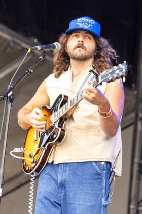 June 6, 2026, Lexington, Kentucky, U.S: Musician HAZLETT (MITCHELL HAZLETT LEWIS) during Railbird Music Festival in Lexington, Kentucky Lexington U.S  - ZUMAs135 20260606_zap_s135_019 Copyright: xDanielxDeSloverx
