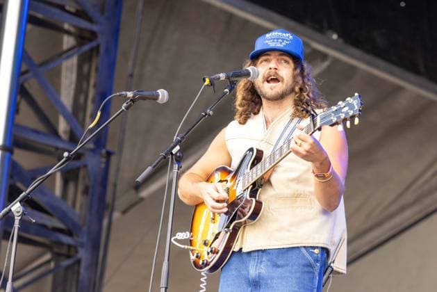 June 6, 2026, Lexington, Kentucky, U.S: Musician HAZLETT (MITCHELL HAZLETT LEWIS) during Railbird Music Festival in Lexington, Kentucky Lexington U.S  - ZUMAs135 20260606_zap_s135_020 Copyright: xDanielxDeSloverx