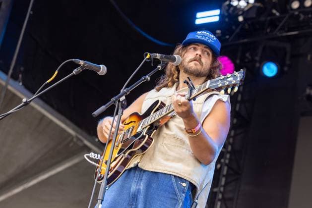 June 6, 2026, Lexington, Kentucky, U.S: Musician HAZLETT (MITCHELL HAZLETT LEWIS) during Railbird Music Festival in Lexington, Kentucky Lexington U.S  - ZUMAs135 20260606_zap_s135_026 Copyright: xDanielxDeSloverx