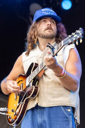 June 6, 2026, Lexington, Kentucky, U.S: Musician HAZLETT (MITCHELL HAZLETT LEWIS) during Railbird Music Festival in Lexington, Kentucky Lexington U.S  - ZUMAs135 20260606_zap_s135_028 Copyright: xDanielxDeSloverx