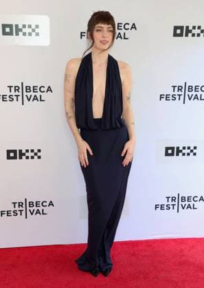 Tribeca Festival - Only What We Carry Premiere - NYC Lizzy McAlpine attends the premiere Only What We Carry at the Tribeca Film Festival in New York, NY on June 6, 2026. Photo by Charles Guerin ABACAPRESS.COM New York City NY United States  Copyright: xGuerinxCharles ABACAx