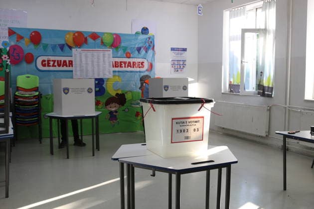 Early general election in Kosovo PRISTINA, KOSOVO - JUNE 7: Voters cast their ballots during the snap general election in Pristina, Kosovo, on June 7, 2026. Polling stations opened across the country as voting began in the early general election. Erkin Keci Anadolu Pristina Kosovo. Editorial use only. Please get in touch for any other usage.  Copyright: x2026xAnadoluxErkinxKecix