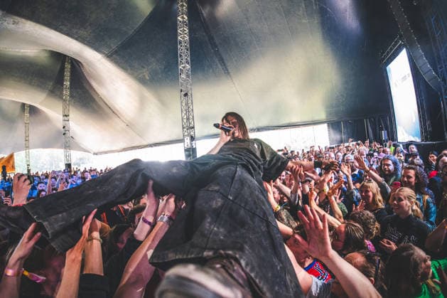 Sofia Isella live at Northside 2026 Aarhus, Denmark. 06th, June 2026. The American singer and musician Sofia Isella performs a live concert during the Danish music festival Northside 2026 in Aarhus. Here she is seen crowd surfing on the concert goers. Denmark, Aarhus  Copyright: xGonzalesxPhoto RolfxMeldgaardx