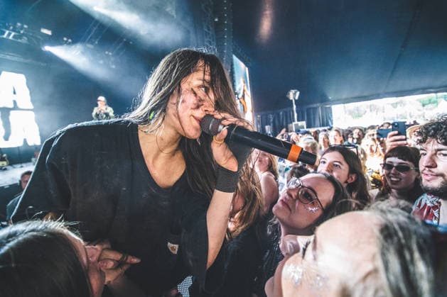 Sofia Isella live at Northside 2026 Aarhus, Denmark. 06th, June 2026. The American singer and musician Sofia Isella performs a live concert during the Danish music festival Northside 2026 in Aarhus. Here she is seen with concert goers. Denmark, Aarhus  Copyright: xGonzalesxPhoto RolfxMeldgaardx