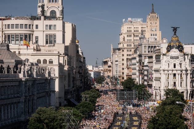 Pope Leo XIV presides at Holy Mass and a Eucharistic procession for Corpus Christi Day in Madrid Hundreds of people attended the Corpus Christi Mass presided over by Pope Leo XIV, in the Plaza de Cibeles, on June 7, 2026, in Madrid Spain Pope Leo XIV officiates the Solemnity of Corpus Christi in Madrid with a Mass and subsequent Eucharistic procession in the surroundings of the capital The ceremony brings together high civil and religious authorities, as well as numerous faithful who follow the route of the Blessed Sacrament King Felipe VI, Queen Letizia, Princess Leonor and Infanta Sofia attend the event 07 JUNE 2026 PAPAL VISIT Carlos Lujá Madrid Madrid Spain  Copyright: xCarlosxLujanx 7578106